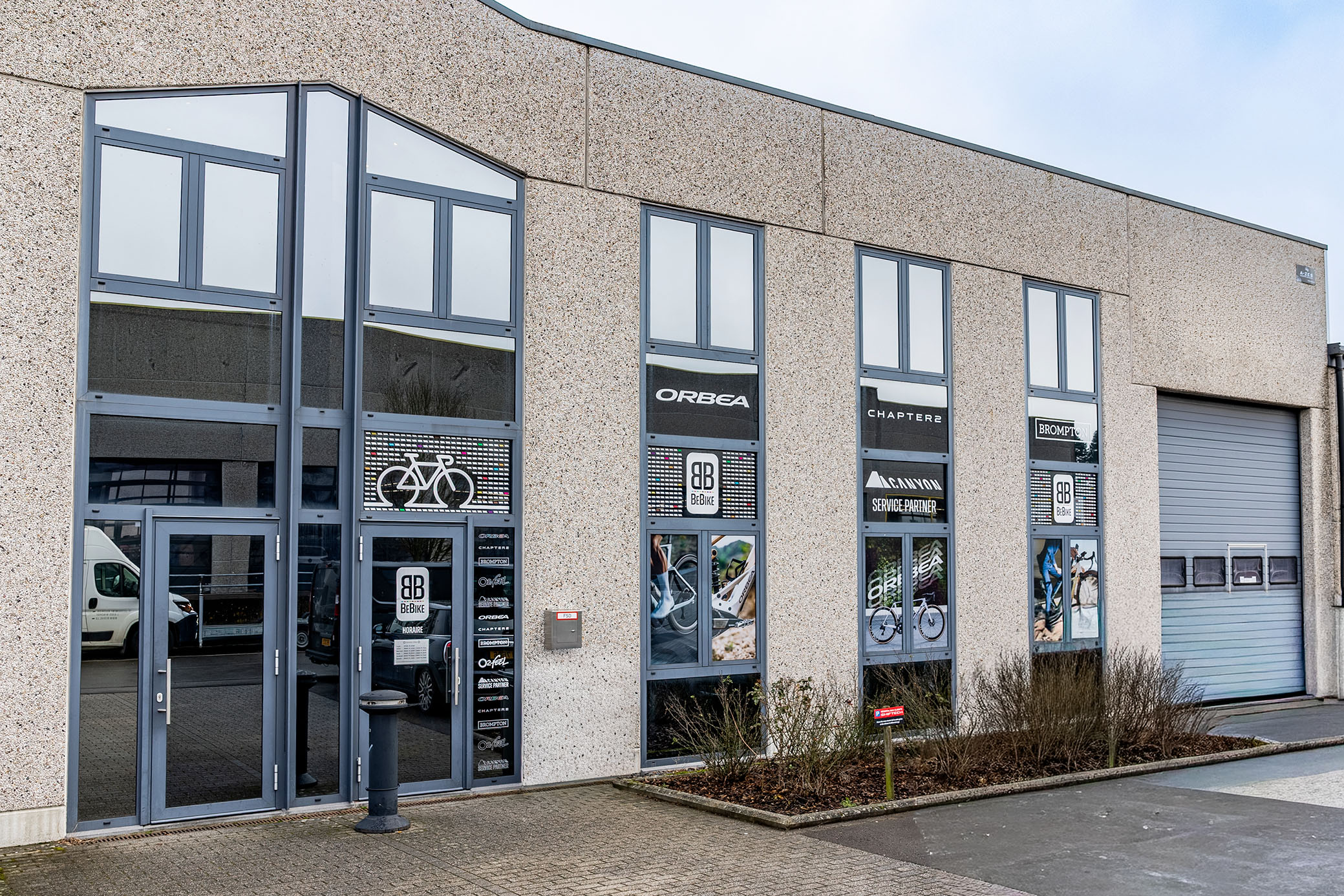 Façade Bebike Façade du magasin Bebike à Windhof, Luxembourg